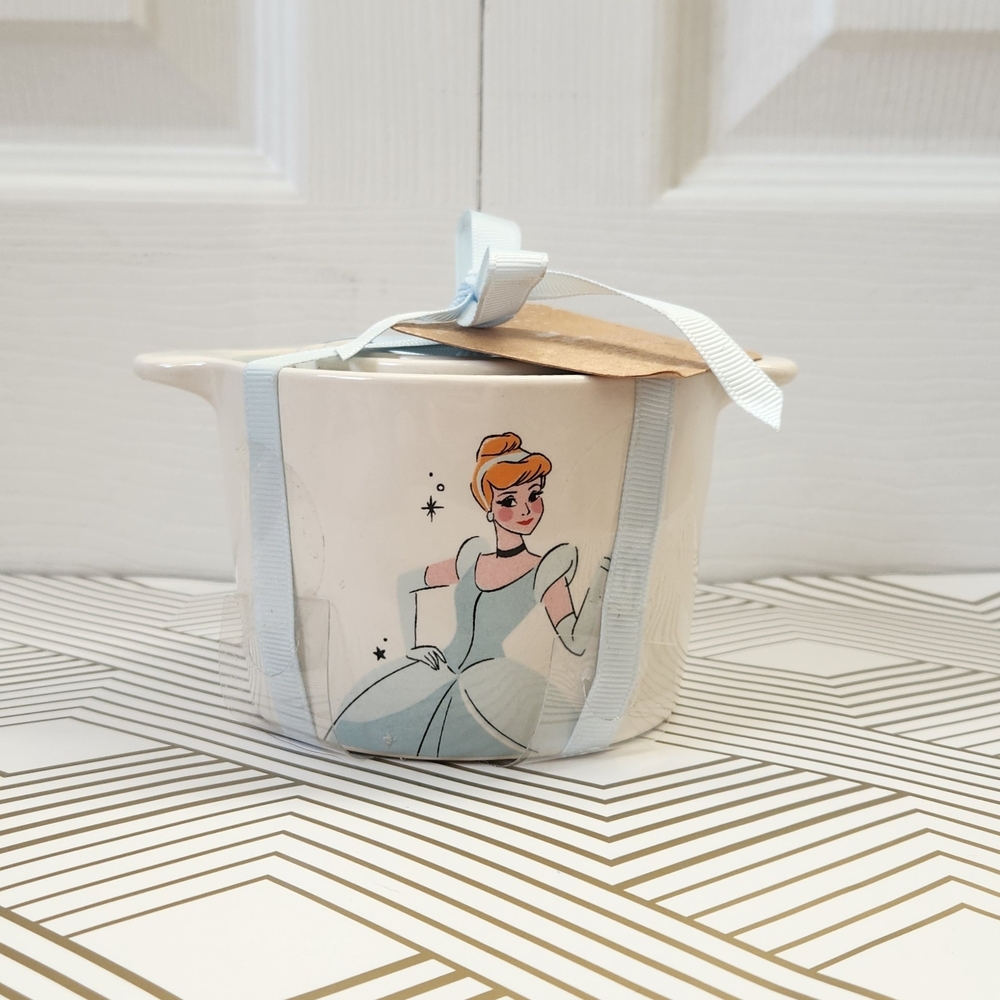 RAE DUNN Cinderella Measuring Cups